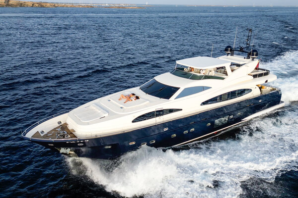 Astondoa 102 GLX | IbzYachts